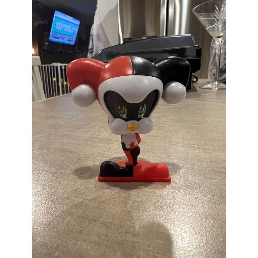 Harley Quinn Tweety Bird Figurine - Burger King - 2023